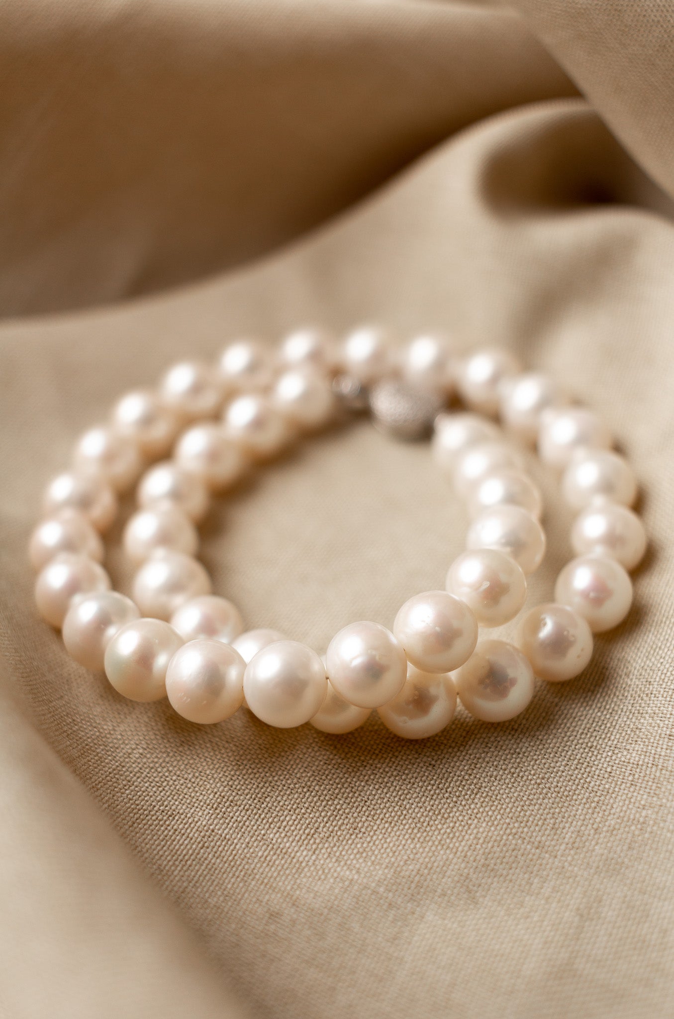 Collier White